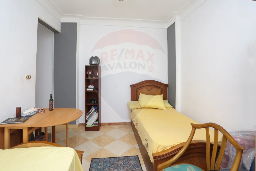 شقة للبيع 140 م لوران (متفرع من ش ابوقير)