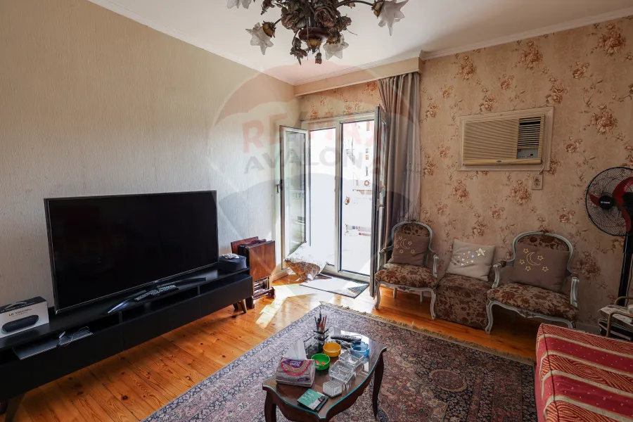 Apartment for sale 265 m Louran (on the tram directly)