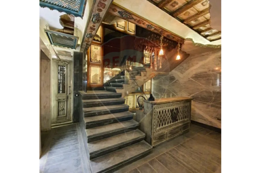 شقة للبيع 193 م رشدي  ( عمارة الاسطورة - شارع ابوقير مباشرة )