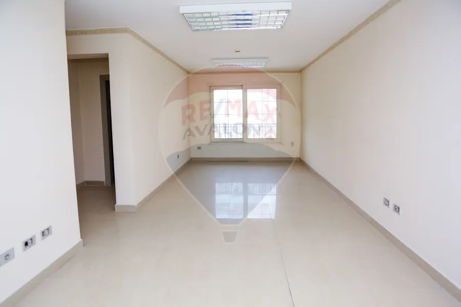 محل + ميزانين للايجار 380 م سموحه (ش فوزي معاذ)