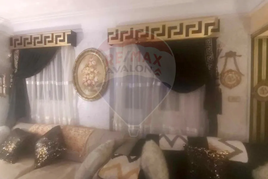 Apartment for sale 110 m Zezinia (Steps from Yahia Mosque)