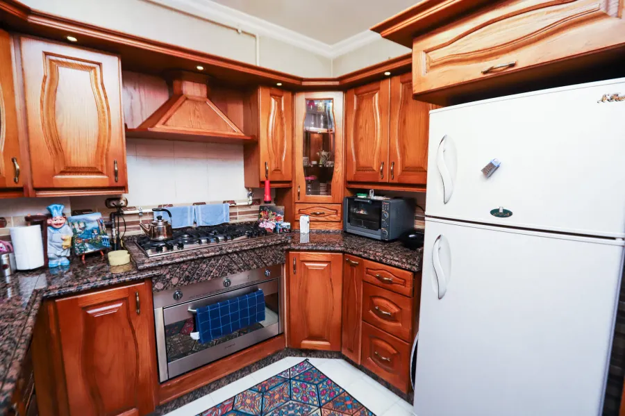 Apartment For Sale 160m Zezinia (Steps From Abou qier St.)