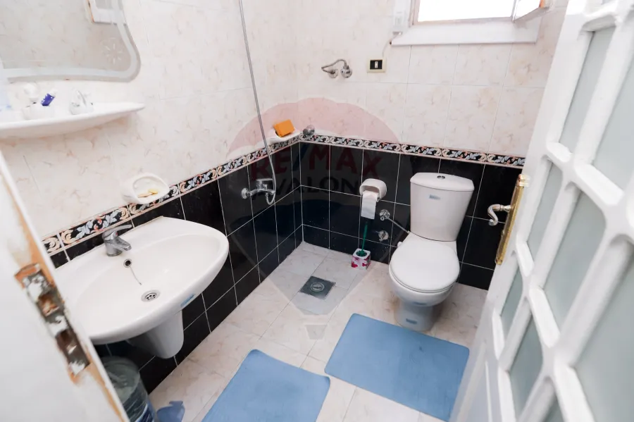 شقة للبيع 175 م سبورتنج ( خطوات من شارع ابوقير )