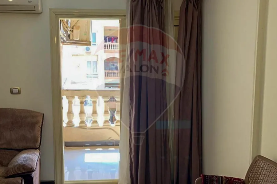 شقة للبيع 157 م محرم بك ( كومباوند محرم باشا )