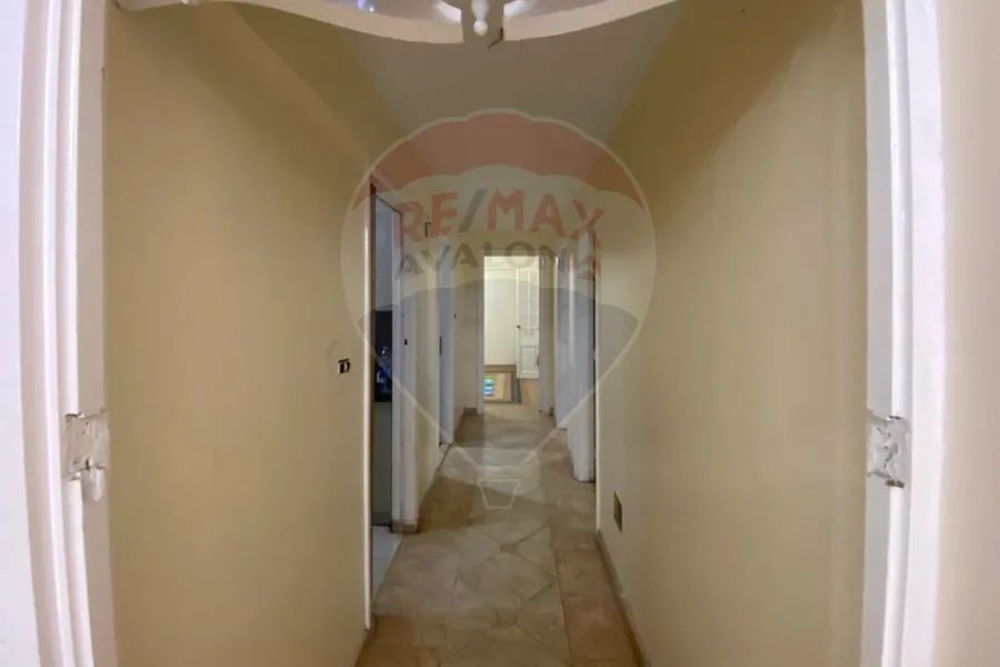 شقة للبيع 165 م جليم (ش أحمد فتحى) - 4,000,000 ج