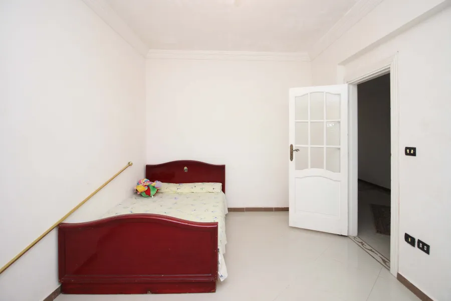 Duplex Apartment For Sale 650m Roushdy (Steps from Abd El-Hamed Abady St.)