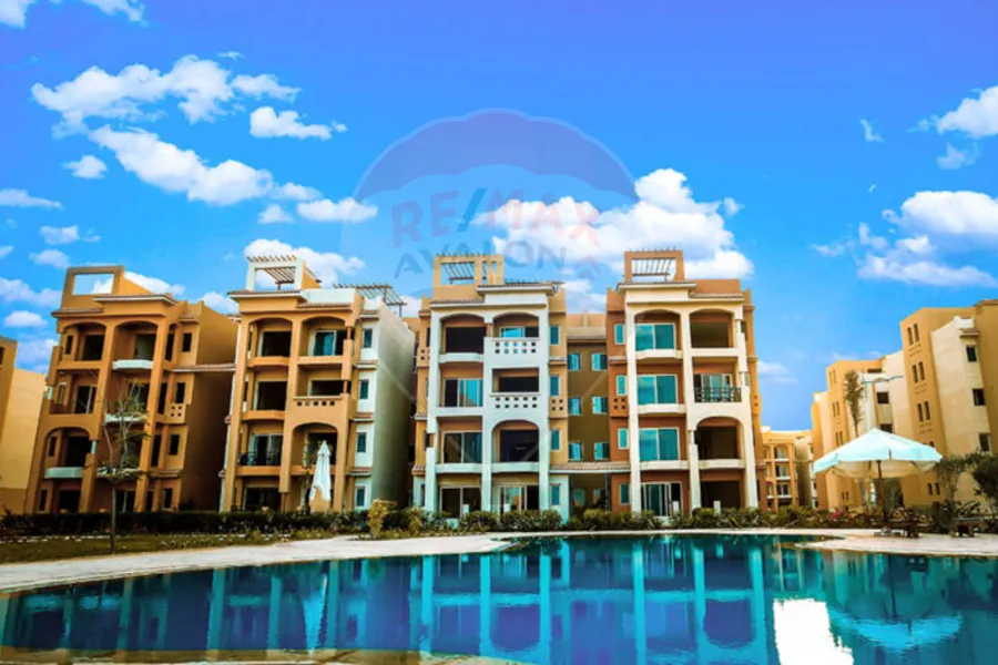 شالية للبيع الساحل (قرية Emirates Heights) 100 م