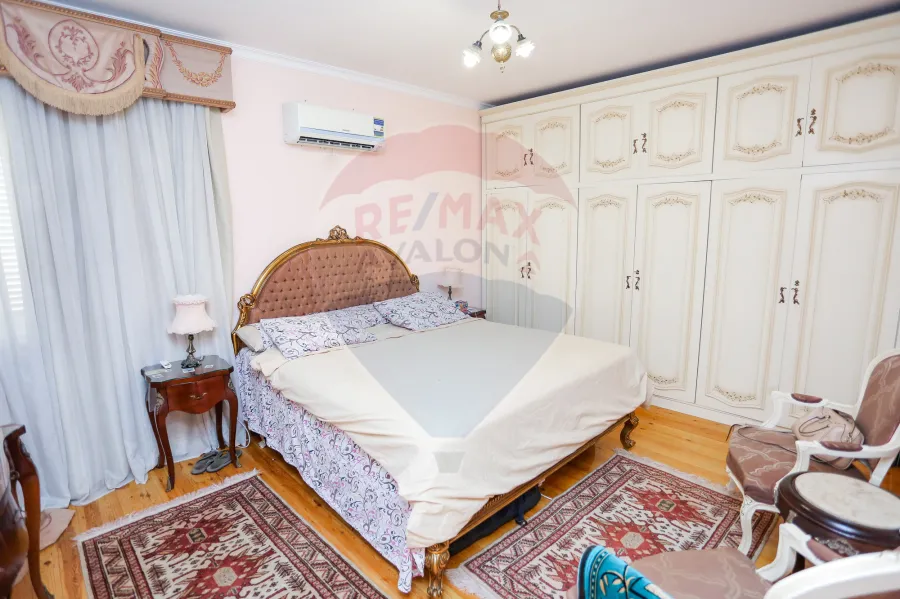 شقة للبيع 160 م سموحة ( المربع الذهبي )