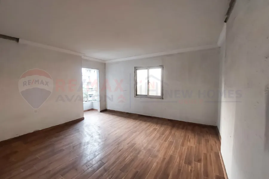 شقة للبيع 180 م سموحة (مطل مفتوح ومباشر علي نادي سموحه)