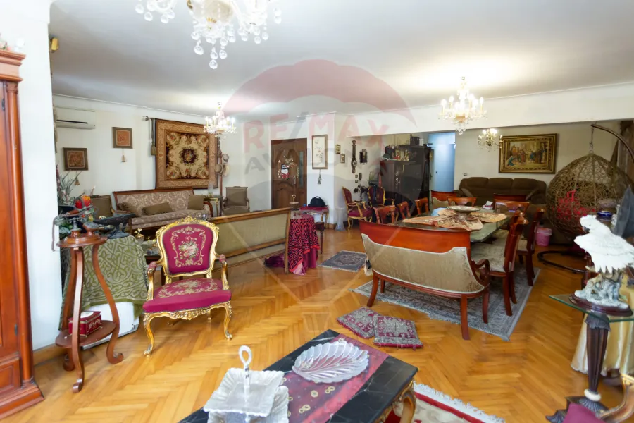 Apartment for sale 240 m Glim (Abdel Salam Arif St.)