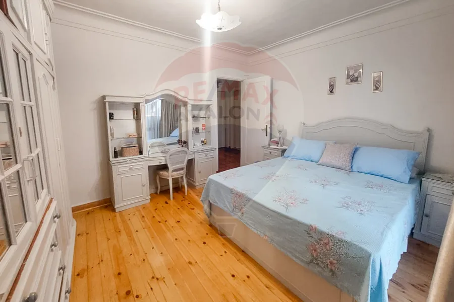 Furnished apartment for rent 120 m San Stefano (Directly On The Tram)