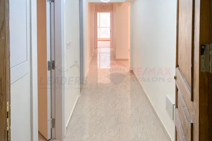 شقة للايجار 180 م سموحة (جراند فيو)