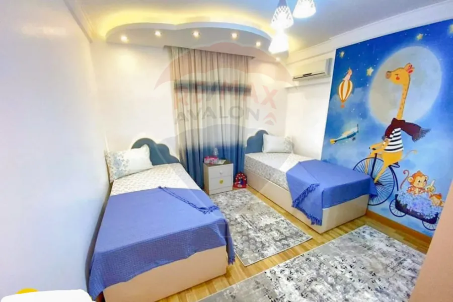 شقة للبيع 160 م وابور المياه (ش فيلا المخابرات)