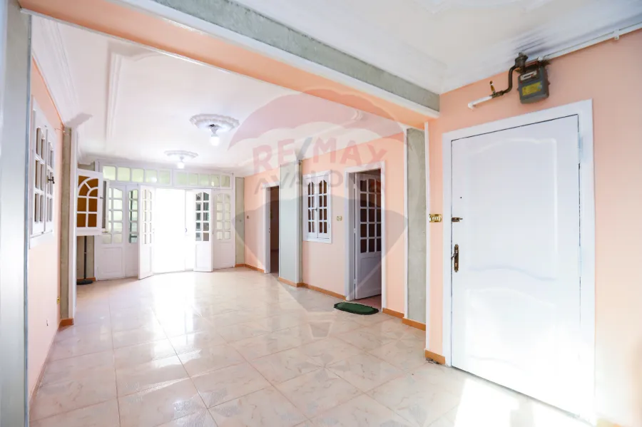 Apartment for sale 150 m Sidi Beshr (Steps from khaled ibn el waleed St.)