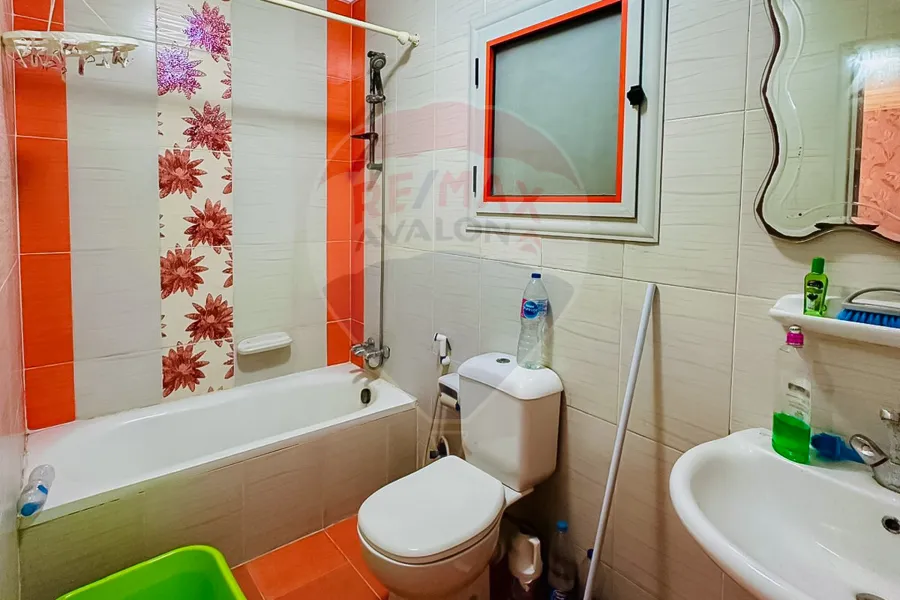 شقه للبيع 125 م سيدي جابر (ش المشير)