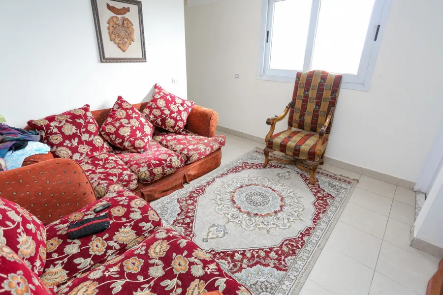 Furnished Apartment for rent 300 m Sidi Gaber (Number 3 From Corniche)