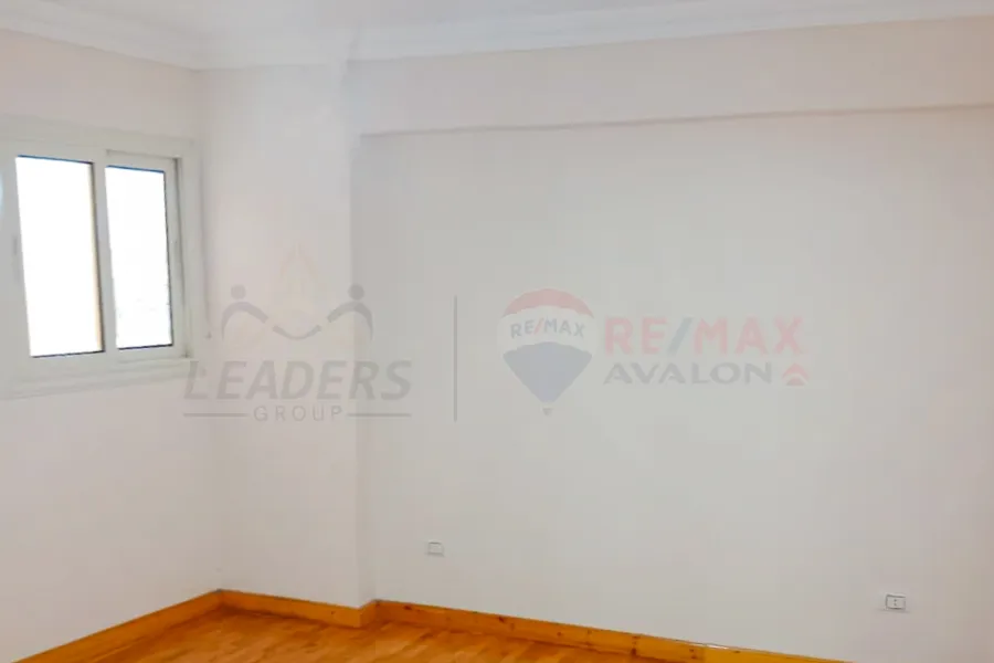 Apartment for sale 190 m Kafr Abdo (Sakinah Bint Al Hussein St.)