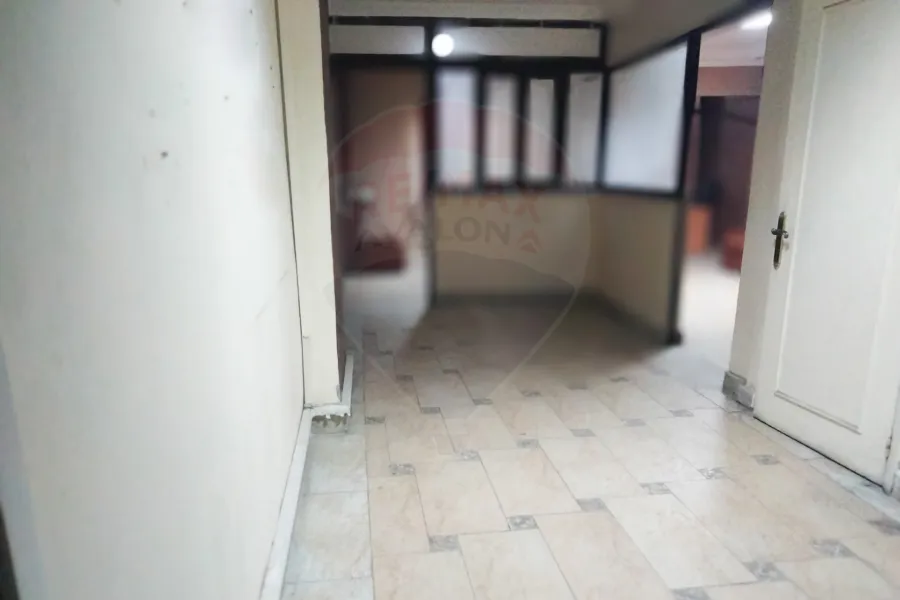 شقة اداري للإيجار 60 م سيدي بشر(ش خليل حمادة)