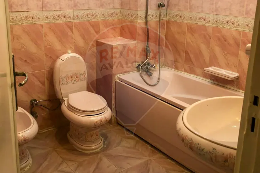 شقة للبيع 120 م سموحة (خطوات من مول زهران)