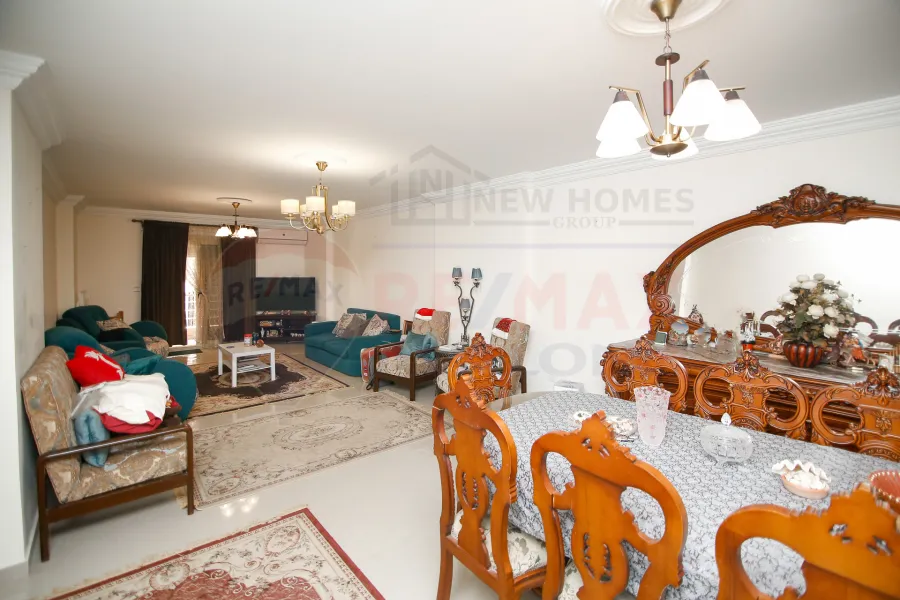 شقة للبيع 210 م كفر عبده ( بالقرب من ميدان سانت جيني - عمارة براند )