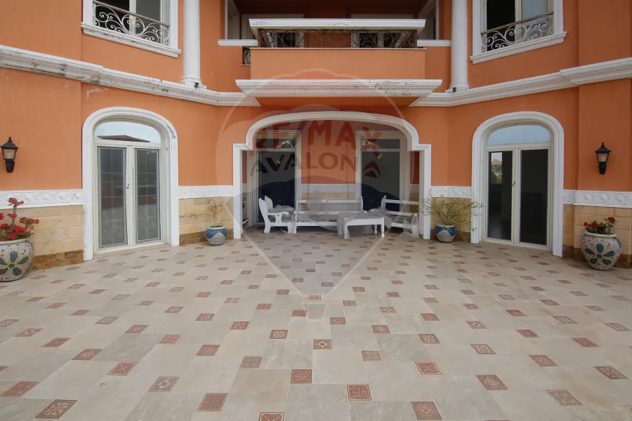 فيلا للايجار  المفروش  720م الساحل الشمالي (قرية فيردينيا الكيلو 39 -على بعد ١٠دقائق من كارفور العروبه الكينج مريوط)