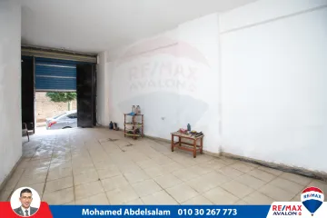 محل للبيع 90 م كامب شيزار (شارع المكتبات)