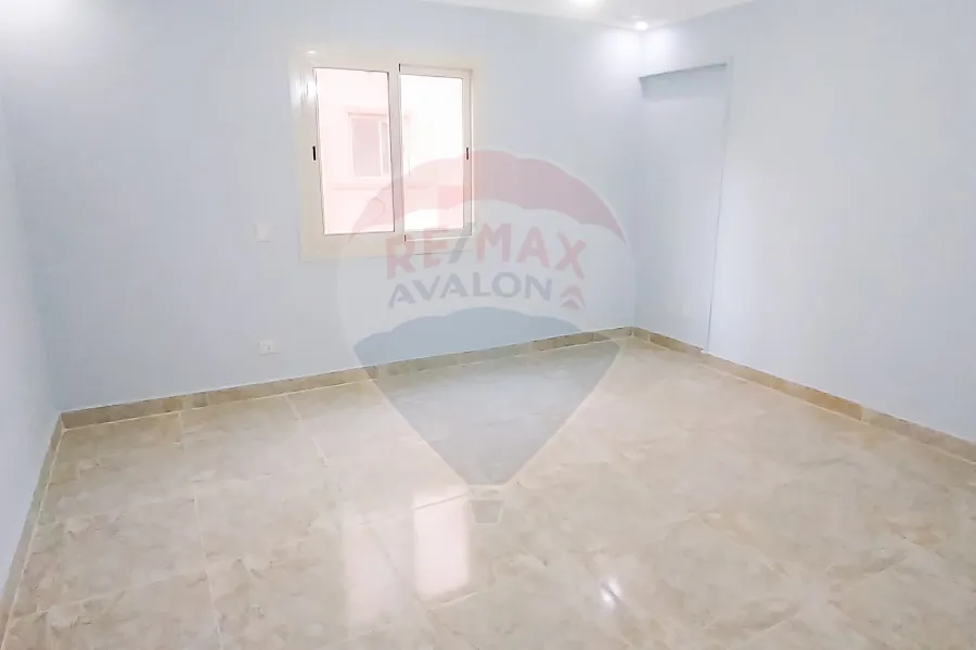 شقة للإيجار 125 م سموحة (كومباوند حدائق السرايا)