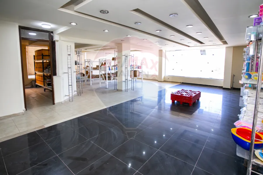 مقر إداري مرخص  للايجار 430 م  طريق مطار النزهة (أبراج الثغر)