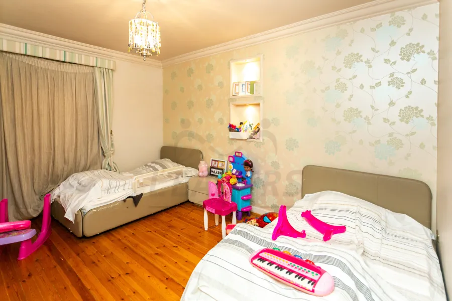 شقة للبيع 235 م كفر عبده (خطوات من شارع ابوقير - عمارة برند)