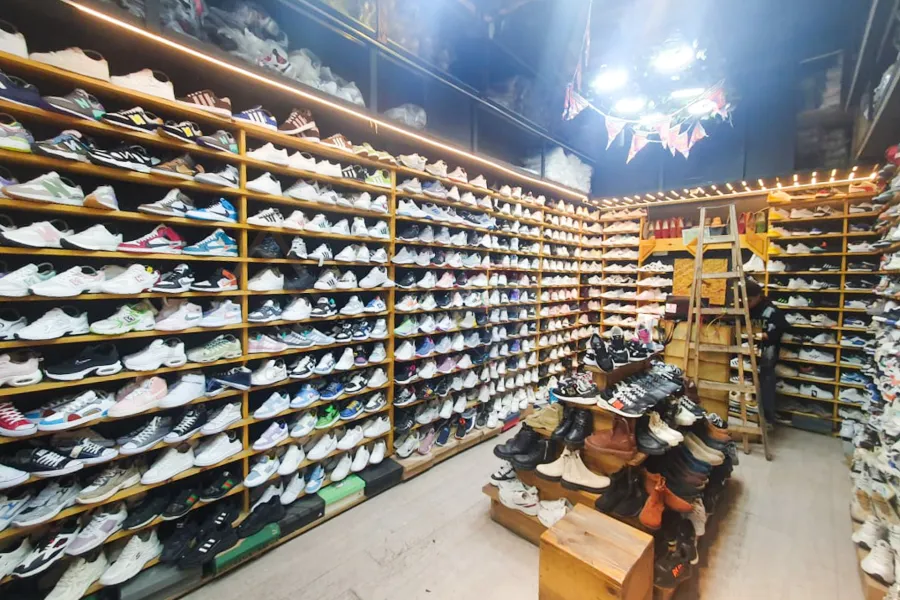 Shop for sale 27 m Janakles (Mortada St. - steps from Abu Qir St.)