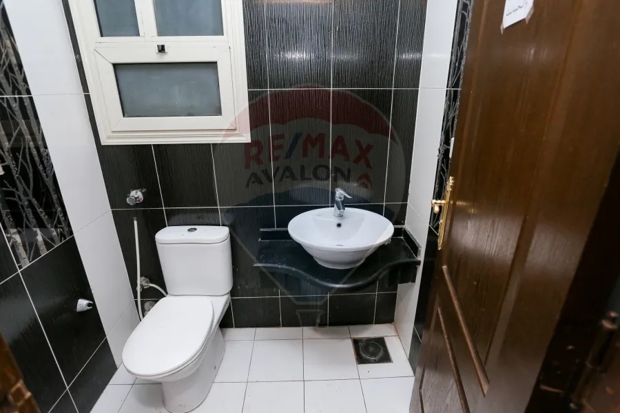 Apartment for sale 270 m Smouha (El Villat Distrect-steps from fawzia's palace