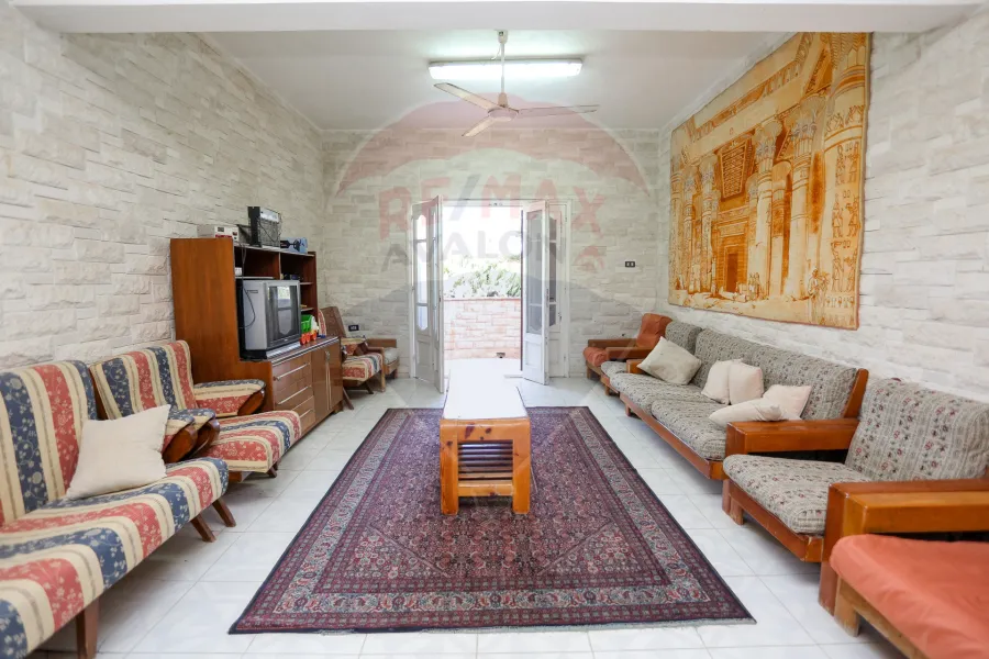 Villa for sale North Coast K 44 (in front of Cairo University Village - Bahri Road) - 1,960 m