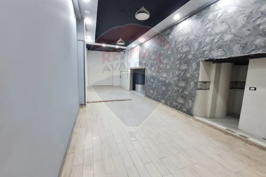 محل للبيع 110 م ميامي (ش العيسوي الرئيسي)