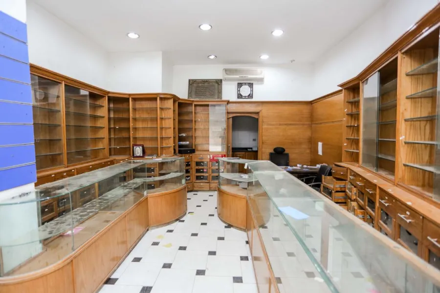 صيدليه للبيع 55م محرم بك (متفرع من زين العابدين- قرب مستشفى القبطى)