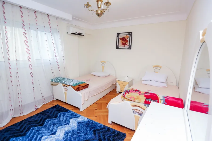 Furnished Apartment for rent 300 m Sidi Gaber (Number 3 From Corniche)