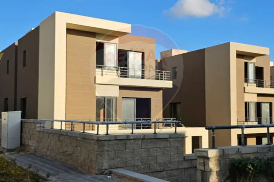 فيلا ستاند الون للبيع 468 م (بالم هيلز)