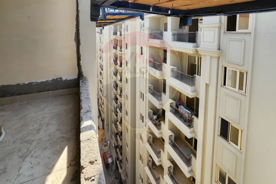 شقه للبيع 144 م  سموحه (كومبوند فالوري)