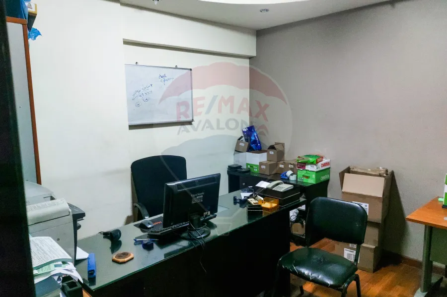 شقة للايجار 222 م سموحة (خطوات من شارع مصطفي كامل)