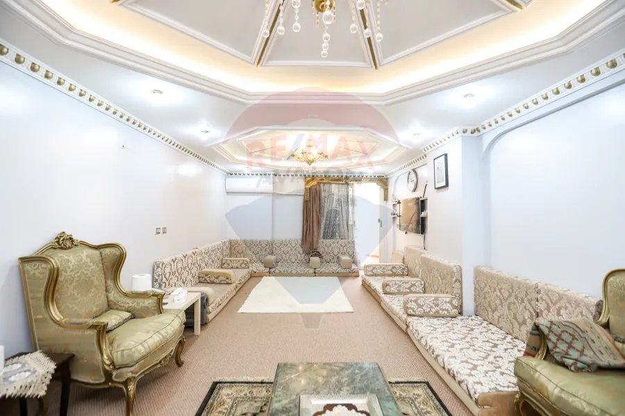 شقة للبيع 155م سموحة (شارع الخمسين متفرع من ش مصطفى كامل)