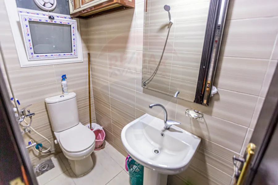 (شقة للبيع 130 م محطة الرمل ( برج الهندى - شارع شكور