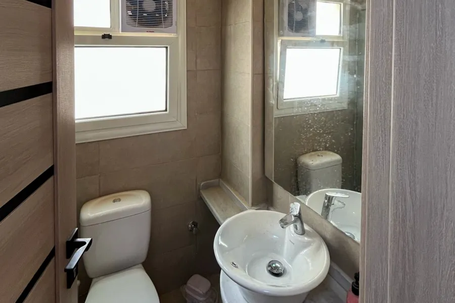 شاليه بروف للبيع (سي فيو - رأس الحكمة)  85 م