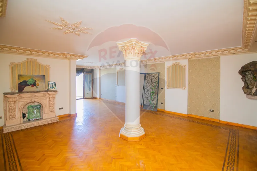 شقة للبيع 175 م مصطفى كامل (خطوات من كيروسيز)