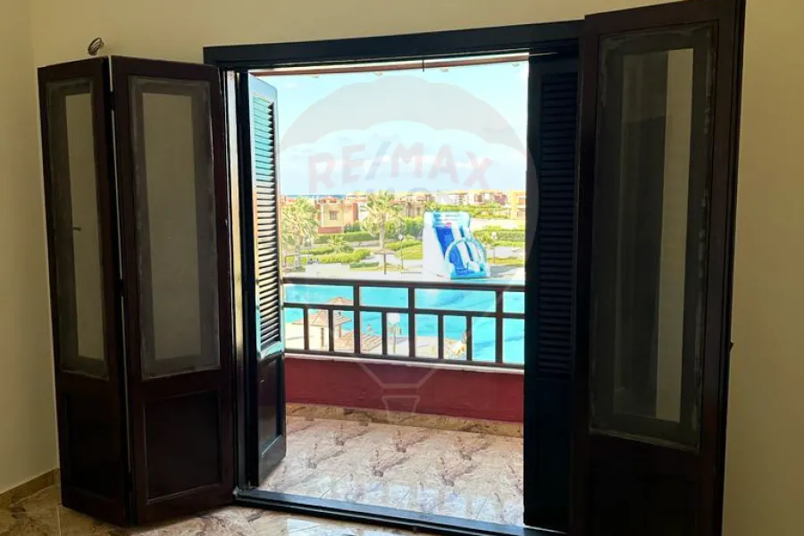 فيلا ستاند الون للبيع (قرية فالنسيا - الكيلو 57) 350 م