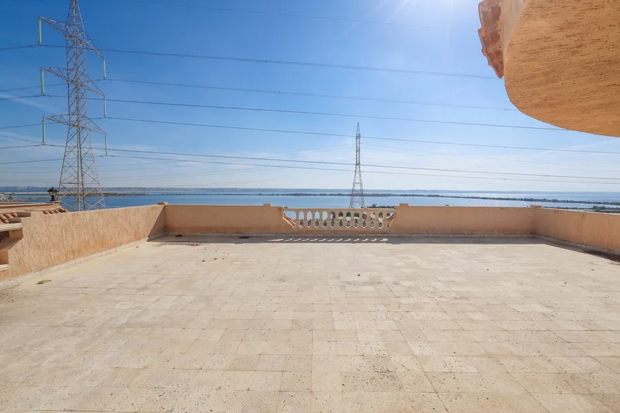 Villa 570m for Sale King Marriot (Al Orouba Compound)