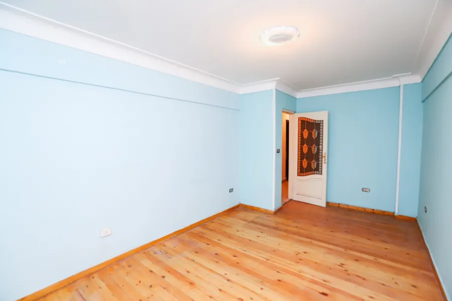 شقة للبيع 207 م سموحة (بجوار مركز الاسكندرية للعيون)