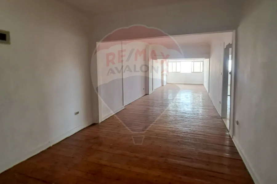 شقة للبيع 120 م سموحة (خطوات من ش مصطفي كامل)