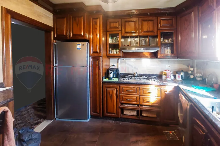 شقة للبيع 210 م وابور المياه (خطوات من النادى الاوليمبى)