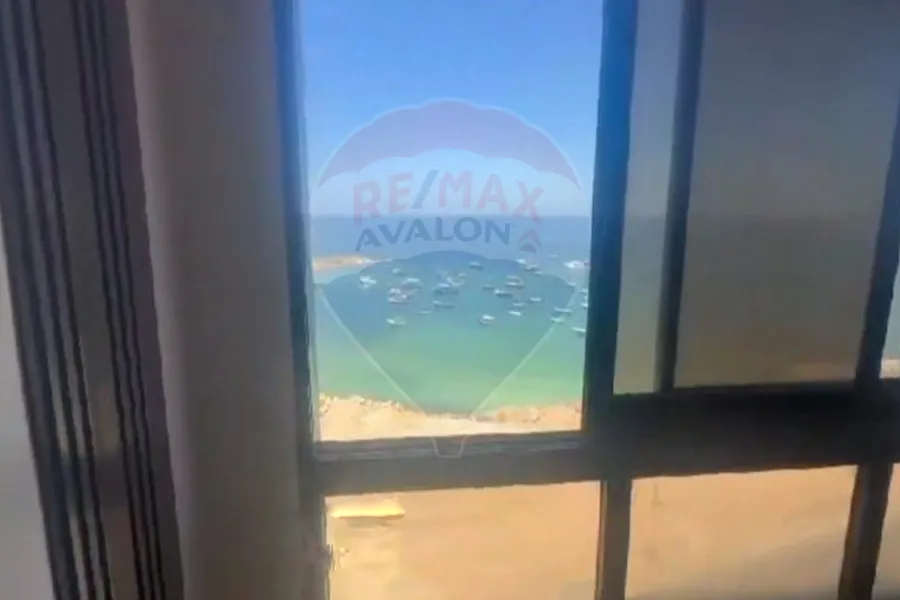 Furnished apartment for rent 85 m Miami (directly on the sea)