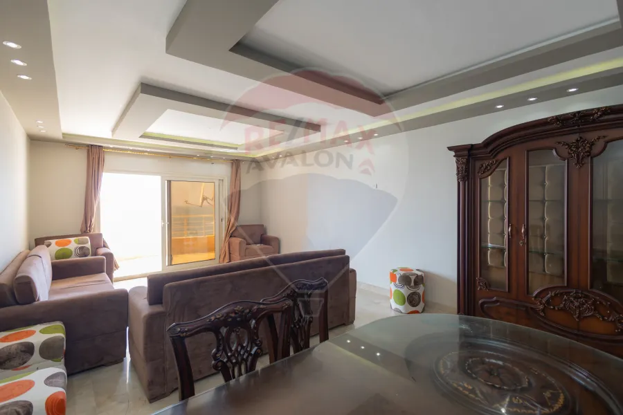 شقة للبيع 220 م سيدي بشر (طريق الجيش)