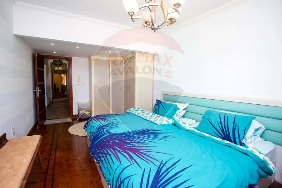 Apartment for sale 305 m Sporting (Omar Lotfy St)